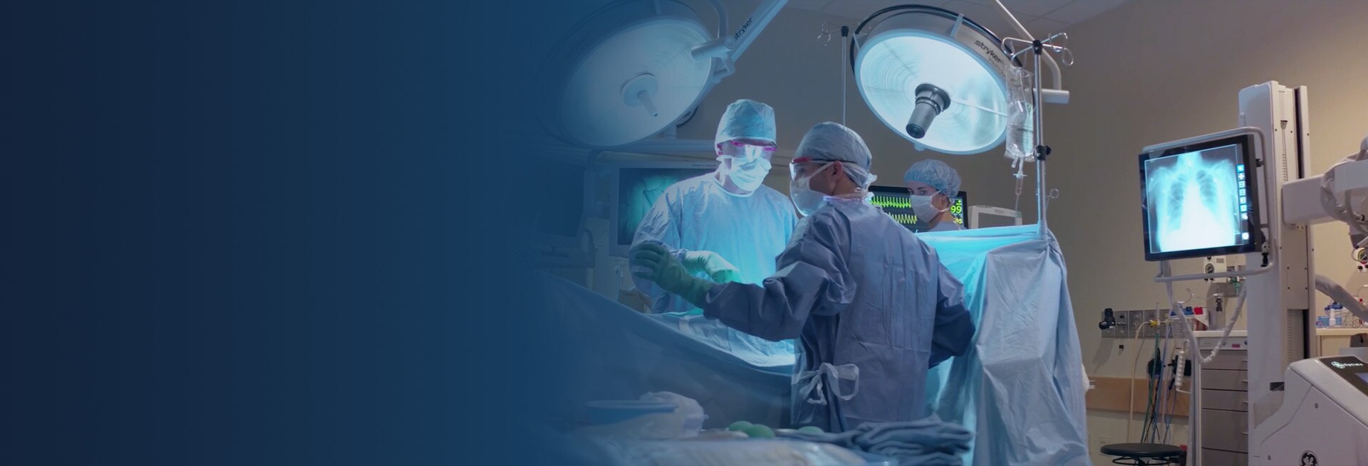 Does your mobile X-ray provide a 19” monitor at eye-level for your surgeons to see easily? AMX does.